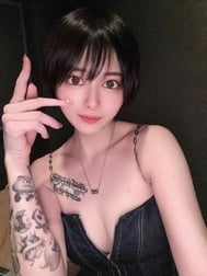 새우 샐러드, 매운 닭고기, 타라코 소스 시시리 스타일