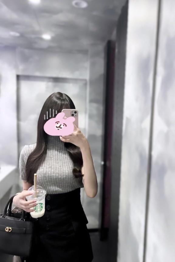 오늘 에미리를 만나러 와 줘? 🥺🩷