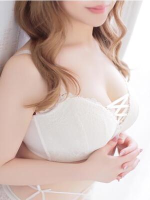 스타일 발군 매혹의 미모 - 카리나 25歳