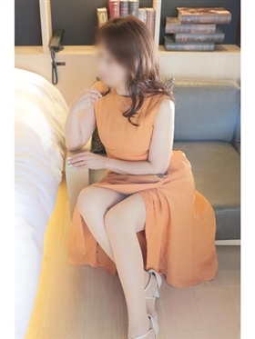 성적 매력과 기품 감도는 미인 부인 - 미오