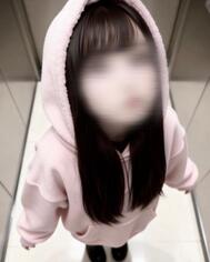 ⠀